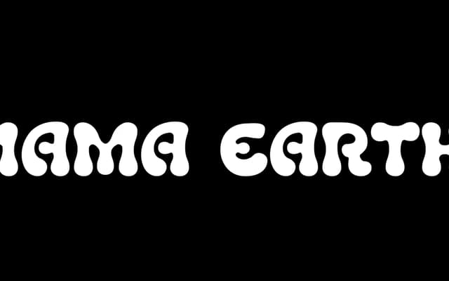 Mama Earth specimen from Yeahright Type